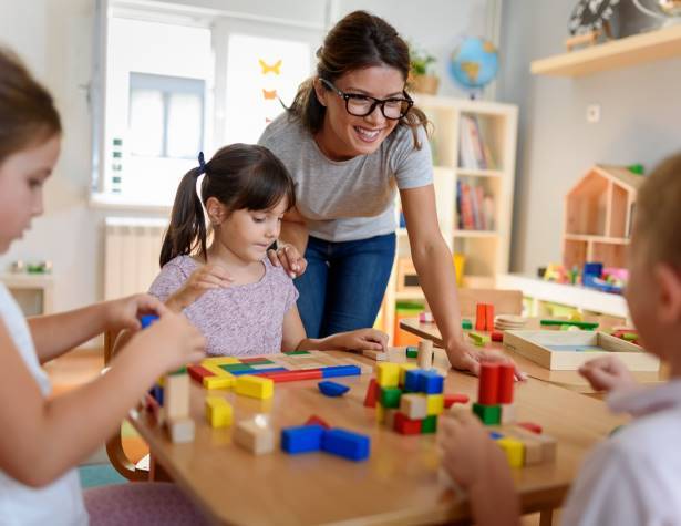 גן ילדים. תמונת המחשה גן ילדים. תמונת המחשה