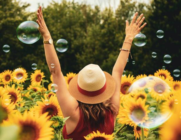 חודש האישה חודש האישה