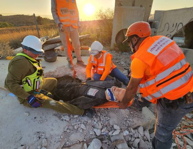 אימון יחידת החילוץ