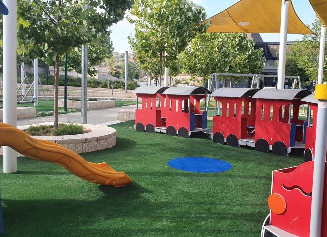 פארק ברחוב החסידה פארק ברחוב החסידה