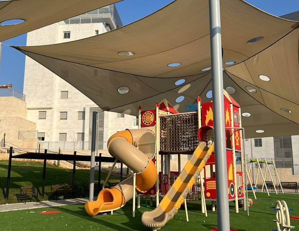 מתקן משחקים ברחוב גולדה מאיר מתקן משחקים ברחוב גולדה מאיר