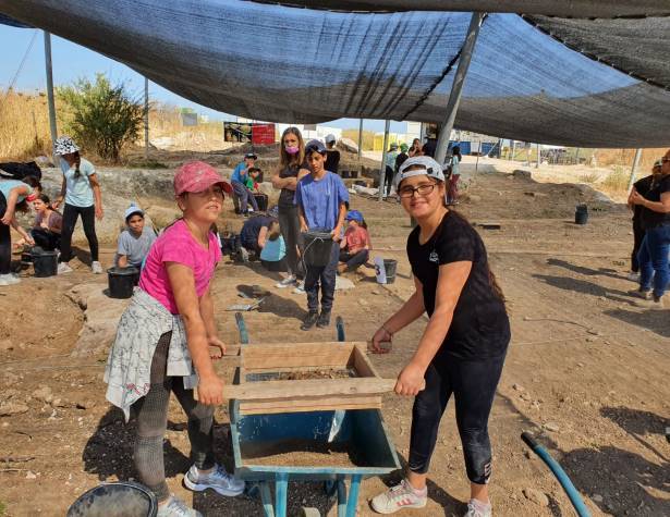 חפירות קהילתיות בגבעת התיתורה חפירות קהילתיות בגבעת התיתורה