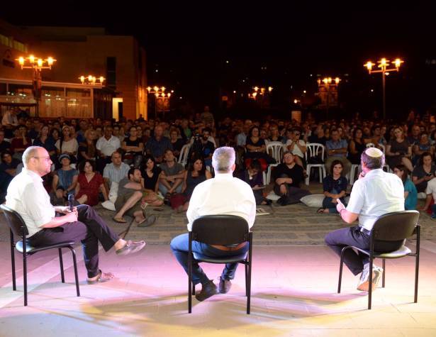 ערב ט' באב במודיעין מכבים רעות. צילום: חורחה נובומינסקי