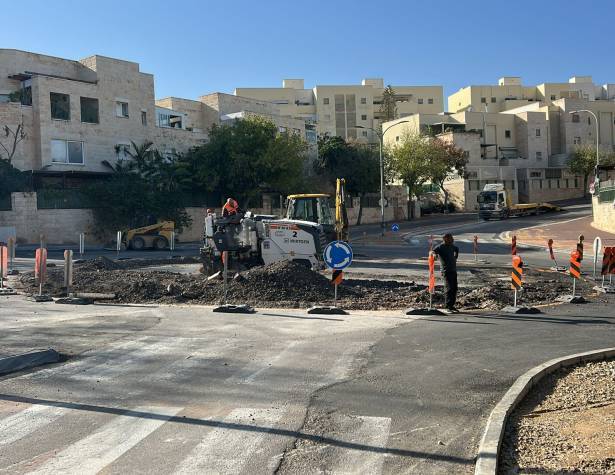 הכיכר החדשה בצומת עמק האלה ואליהו הנביא הכיכר החדשה בצומת עמק האלה ואליהו הנביא