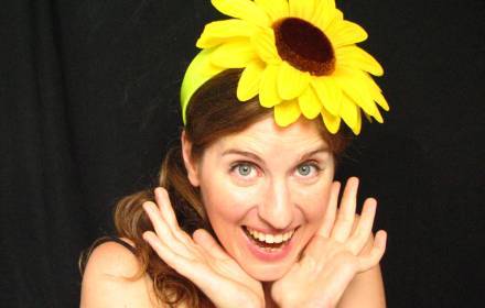 גלגולו של זחל - שעת סיפור גלגולו של זחל - שעת סיפור