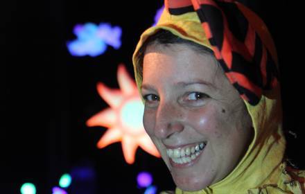 התרנגולת המעופפת – שעת סיפור התרנגולת המעופפת – שעת סיפור