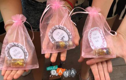 סדנה בהשראת סדרת הספרים איזדורה מון סדנה בהשראת סדרת הספרים איזדורה מון