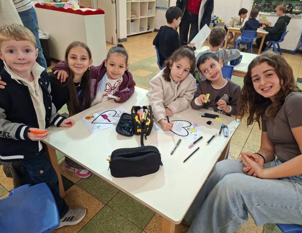 דרישת שלום מילדי בי"ס דורות לחיילים דרישת שלום מילדי בי"ס דורות לחיילים