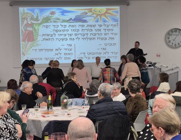 חוגגים נובי גוד באגף קהילה חוגגים נובי גוד באגף קהילה