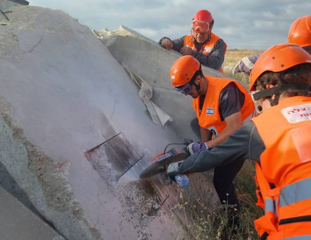 Search & Rescue unit drills Search & Rescue unit drills