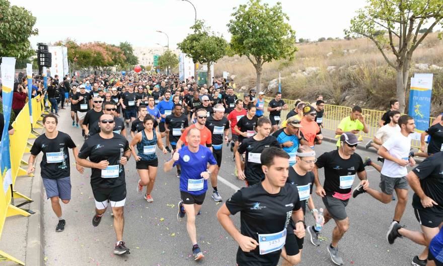 תמונות תרבות: מרוץ מודיעין