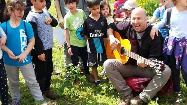 הדמוקרטי ע''ש נדב - – גנים עד תיכון בית הספר הדמוקרטי ע''ש נדב