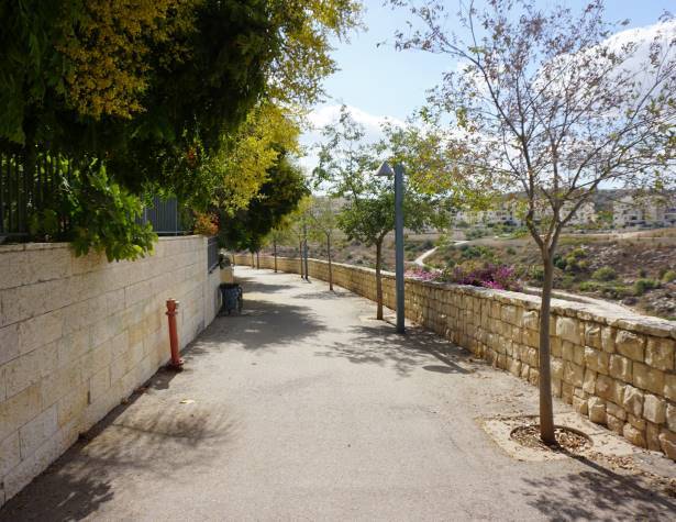 טיילת חוט השני