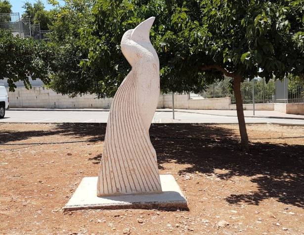  פסל של היימן גרשון