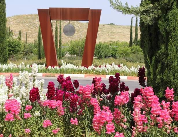 פסל של מרשה ראף