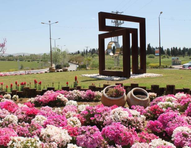 פסל של מרשה ראף