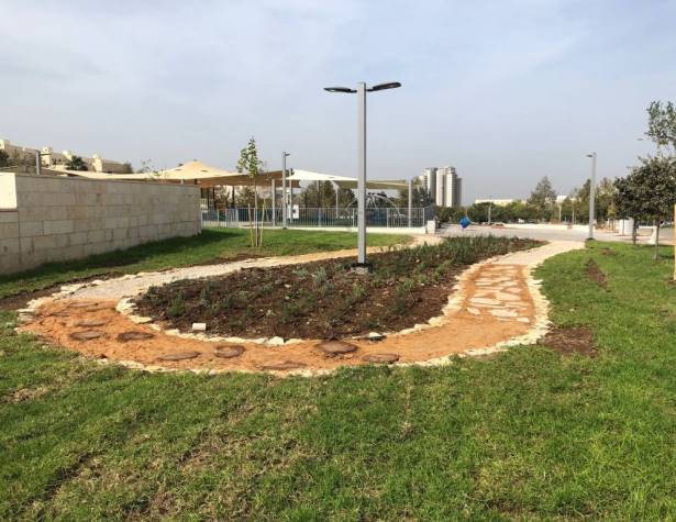 שביל הרגליים היחפות