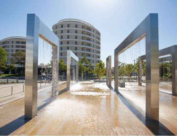 המזרקות בכניסה לעיר המזרקות בכניסה לעיר