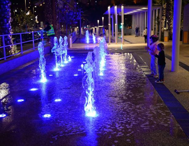 השדרה במרכז העיר השדרה במרכז העיר