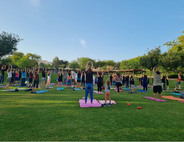 יוגה בפארק