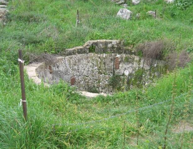 באר המים למרגלות חורבת בארית באר המים למרגלות חורבת בארית