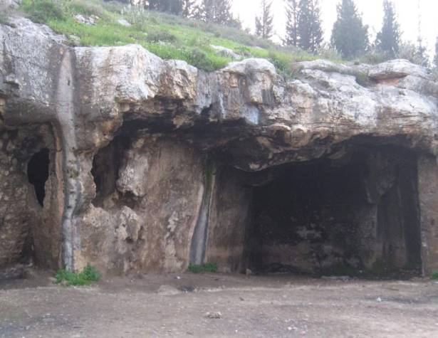 מערת אל חביס