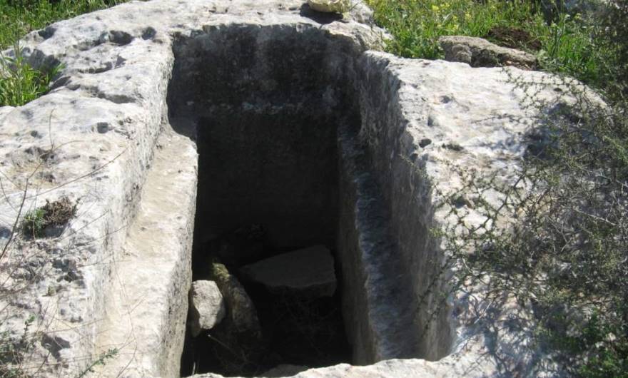 אלבום תמונות: קבר מקמר נוסף – הגבעה המזרחית אלבום תמונות: קבר מקמר נוסף – הגבעה המזרחית