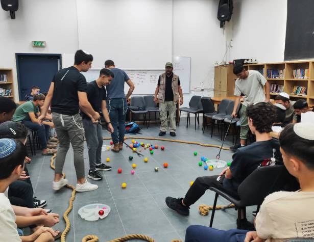 ישיבת בני עקיבא לפיד מודיעין תורת נחום ישיבת בני עקיבא לפיד מודיעין תורת נחום