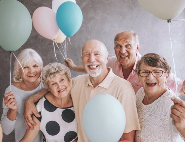 תמונה המחשה אזרחים ותיקים תמונה המחשה אזרחים ותיקים