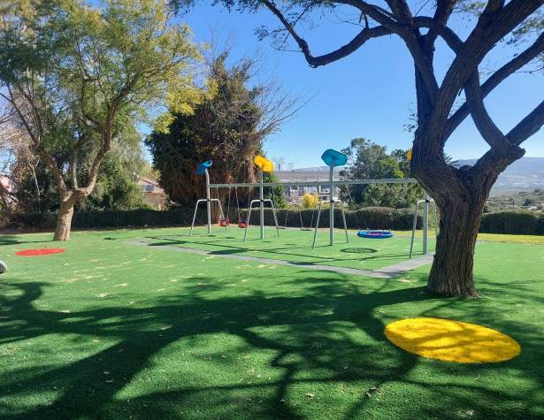 גינת משחקים בנחל חרות