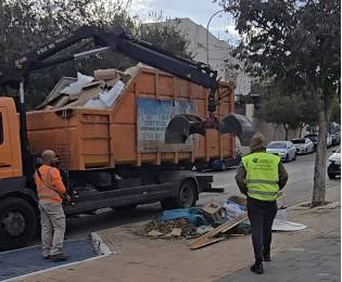 City prepares for Pesach clean