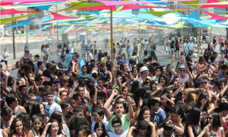 הנוער חוגג את הקיץ: תמונה 1 מתוך 19