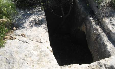 אלבום תמונות: קבר מקמר (ארקוסוליה) – הגבעה המזרחית