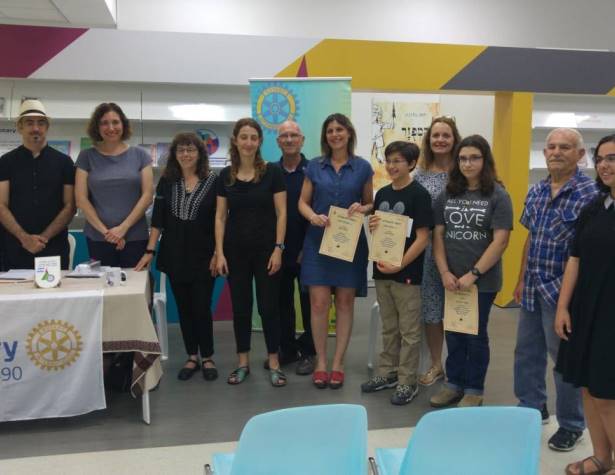 זוכי תחרות הסיפור הקצר והשופטים. צילום: פליקס גליק זוכי תחרות הסיפור הקצר והשופטים. צילום: פליקס גליק