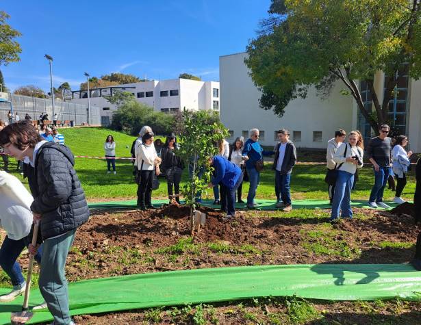 טקס נטיעות בביה"ס מור