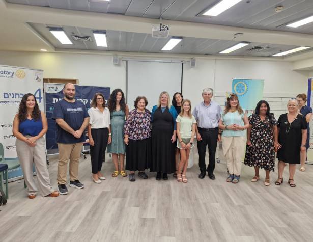 הזוכים בתחרות הכתיבה. צילום: פליקס גליק