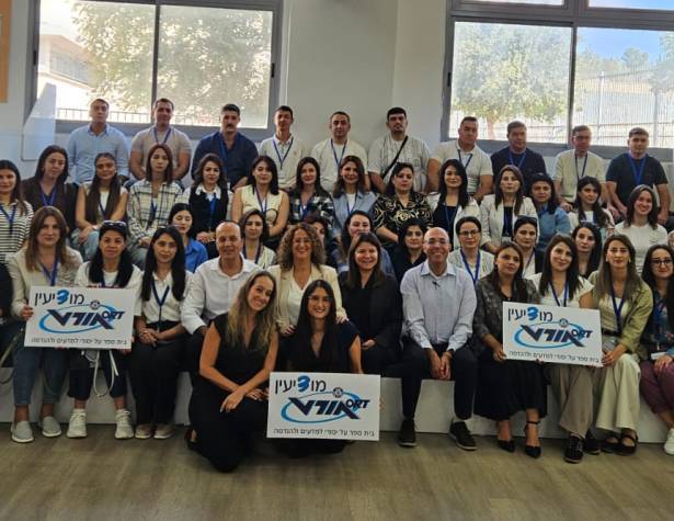 משלחת מאזרבייג'ן ביקרה בתיכון אורט מודיעין משלחת מאזרבייג'ן ביקרה בתיכון אורט מודיעין