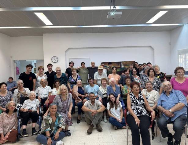 שורדות ושורדי השואה חברי מועדון קפה אירופה שורדות ושורדי השואה חברי מועדון קפה אירופה