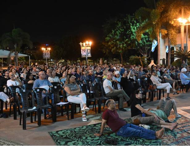 הלילה לא לומדים תודה צילום חורחה נובומינסקי