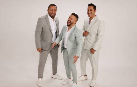 חוגגים 30- תזמורת צה''ל מארחת את הפרוייקט של רביבו חוגגים 30- תזמורת צה''ל מארחת את הפרוייקט של רביבו