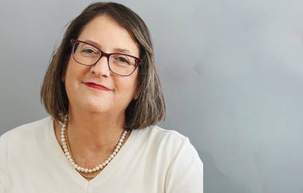 סלון ספרותי - הנשיקה של הלחם - ענת דור