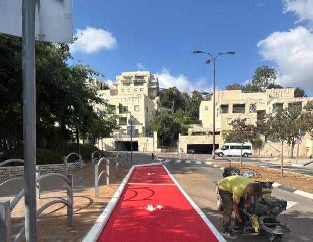 סימוני נשק וסע בסמוך למוסדות החינוך בעיר סימוני נשק וסע בסמוך למוסדות החינוך בעיר