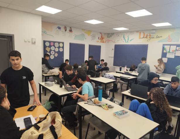 תכנית אומגה בבית הספר אורט עירוני ד' 