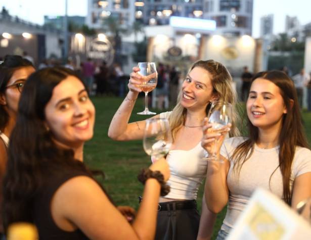 חוגגים 30 לעיר בפסטיבל היין חוגגים 30 לעיר בפסטיבל היין