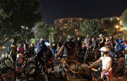 רכיבה לאור ירח רכיבה לאור ירח