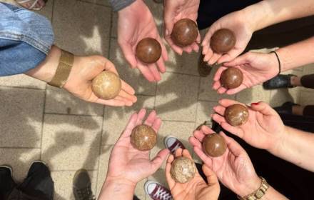 סדנת הכנת כדור דורודנגו (Dorodango) סדנת הכנת כדור דורודנגו (Dorodango)